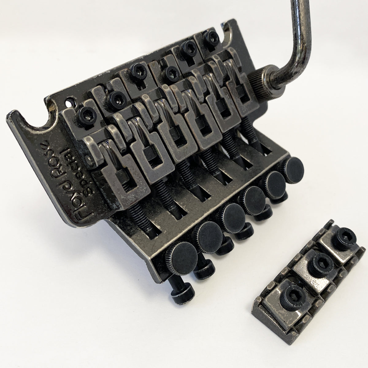 Floyd Rose FRTS2000R Special Relic Series Tremolo System, Relic Black Floyd Rose FRTS2000R Special Relic Series Tremolo System, Relic Black