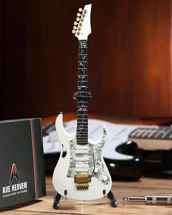Axe Heaven Steve Vai White Jem 1/4 scale Miniature Collectible Guitar SV-130