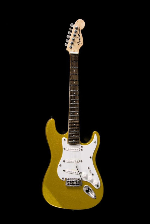 Axe Heaven Fender Licensed Gold Strat 1/4 scale Collectible FS-020